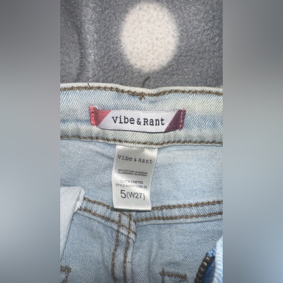 women’s ripped jeans - Picture 3 of 3